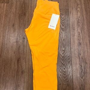 NWT Lululemon Size 14 Crop 21” Mango Dream